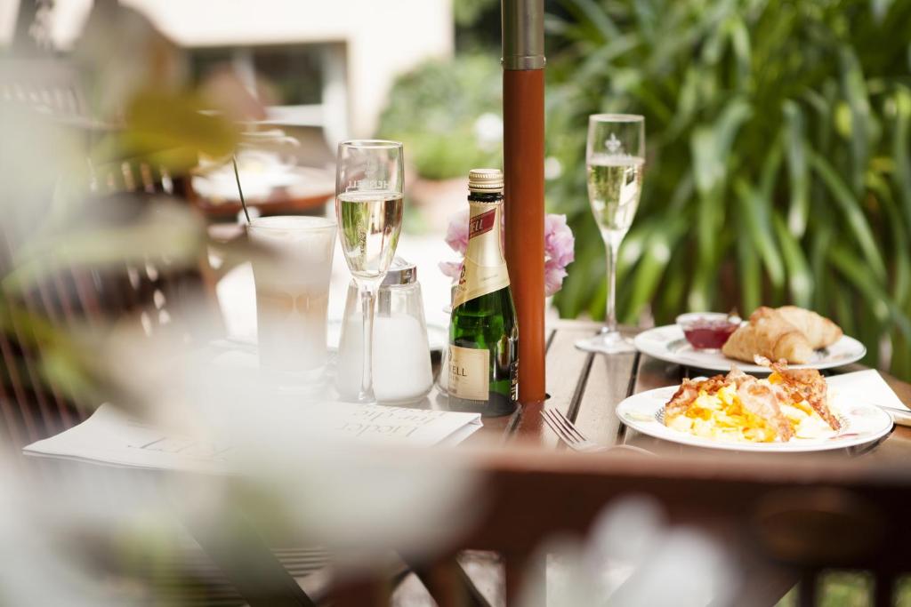 THE GATE GARDEN Hotel - Resim 34