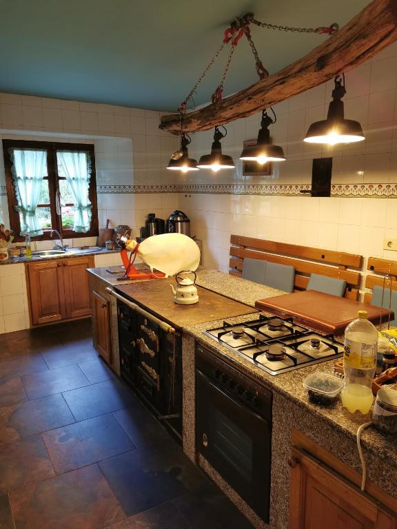 A kitchen or kitchenette at Finca in mitten der Natur.