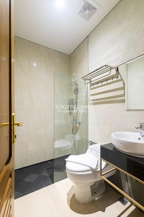 KESATRIYAN JOGJA GUEST HOUSE - Deluxe Room (2 Adults + 1 Child)