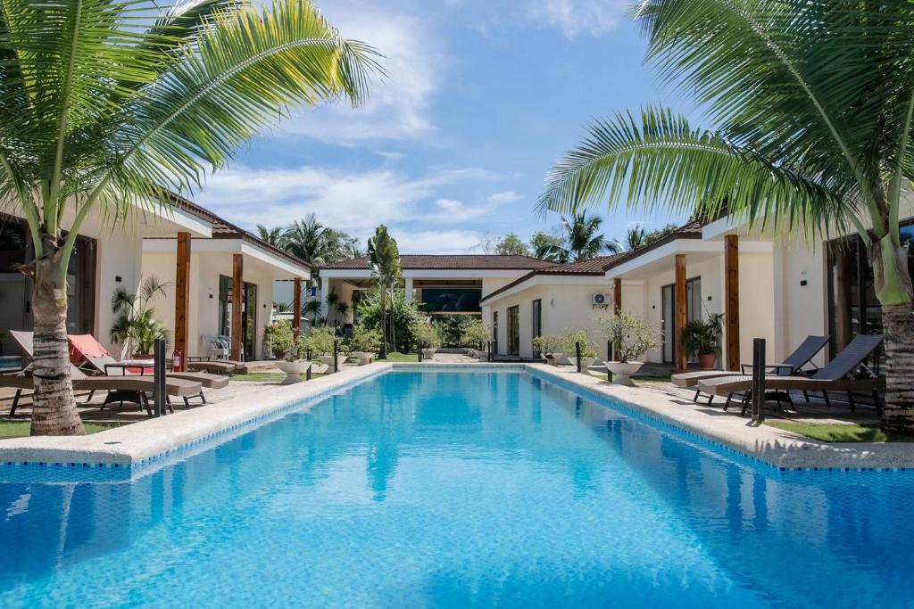 Bazén v ubytování Amphitrite Resort nebo v jeho okolí