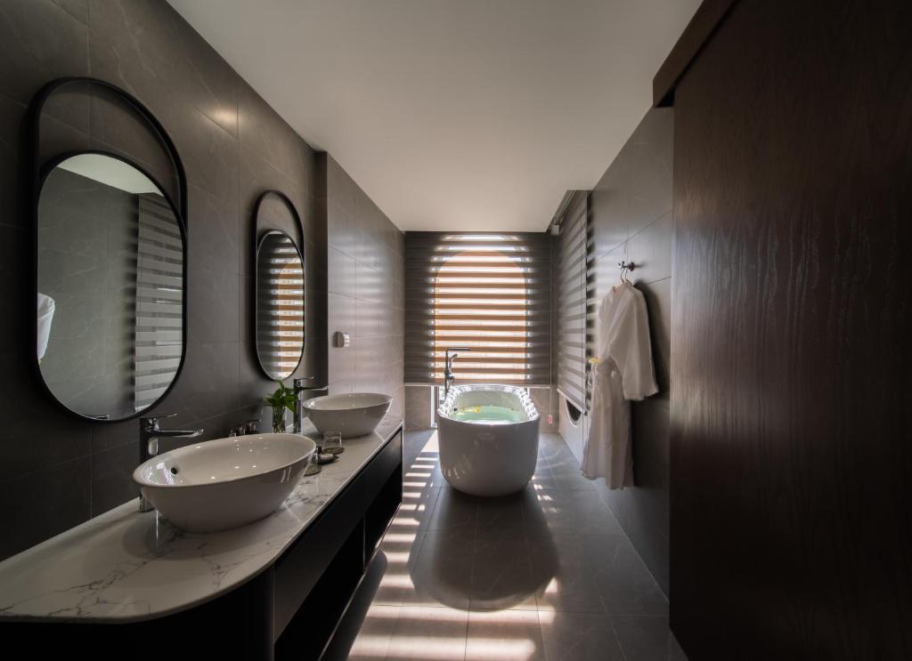 Phòng Senior Deluxe Nhìn Ra Thành Phố
