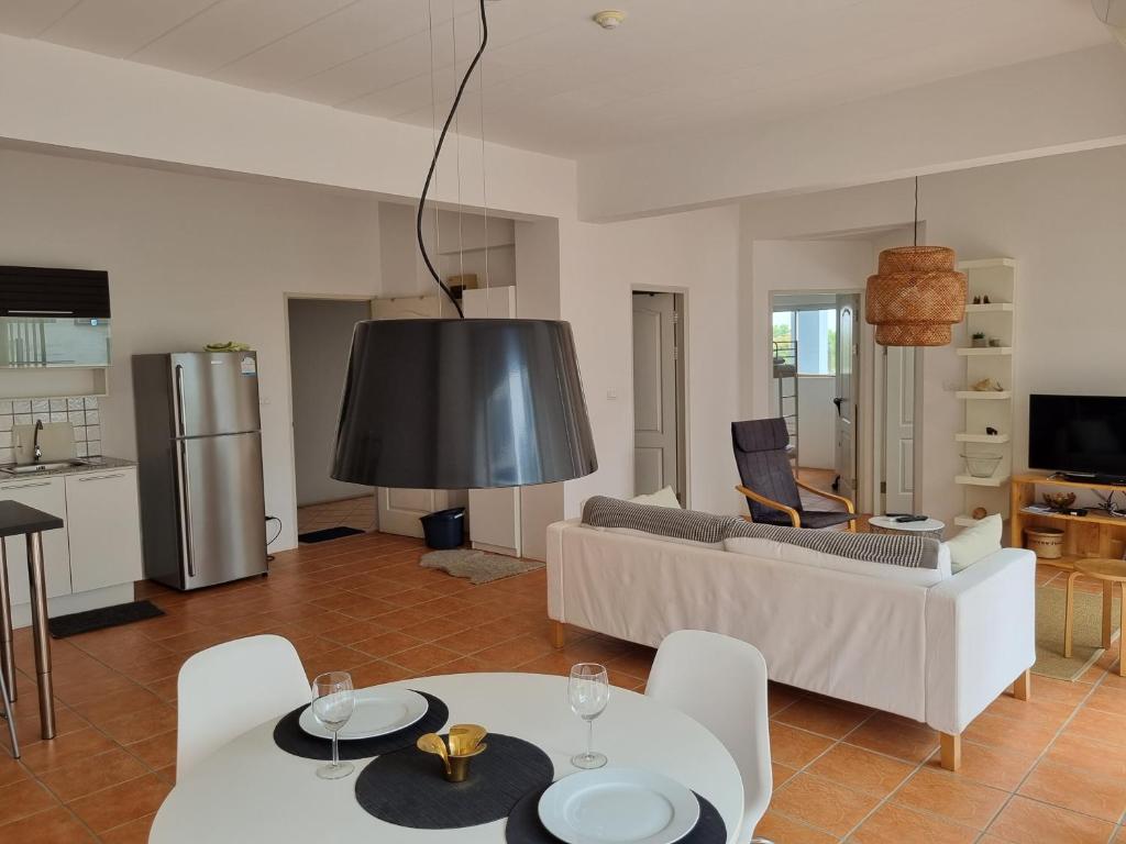 TV/trung tâm giải trí tại Avatara B condominium Family room B25