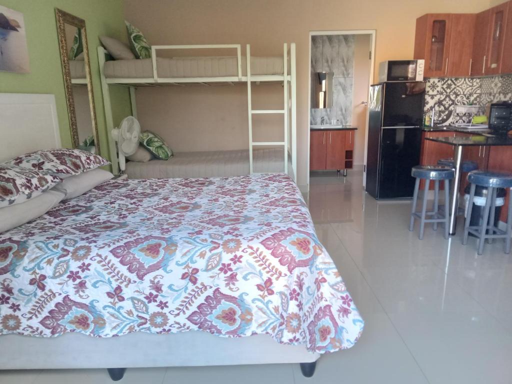 SONHOS dreams Self catering Garden Cottages - 私人浴室的家庭房
