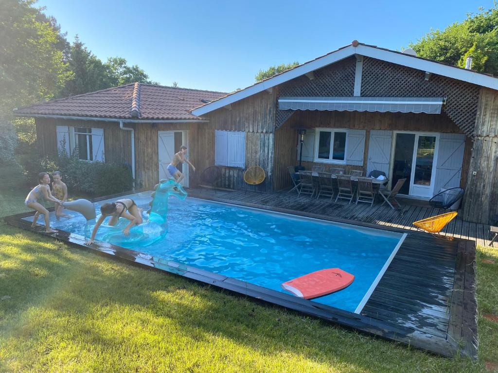 Maison cabane proche océan/bassin !!!
