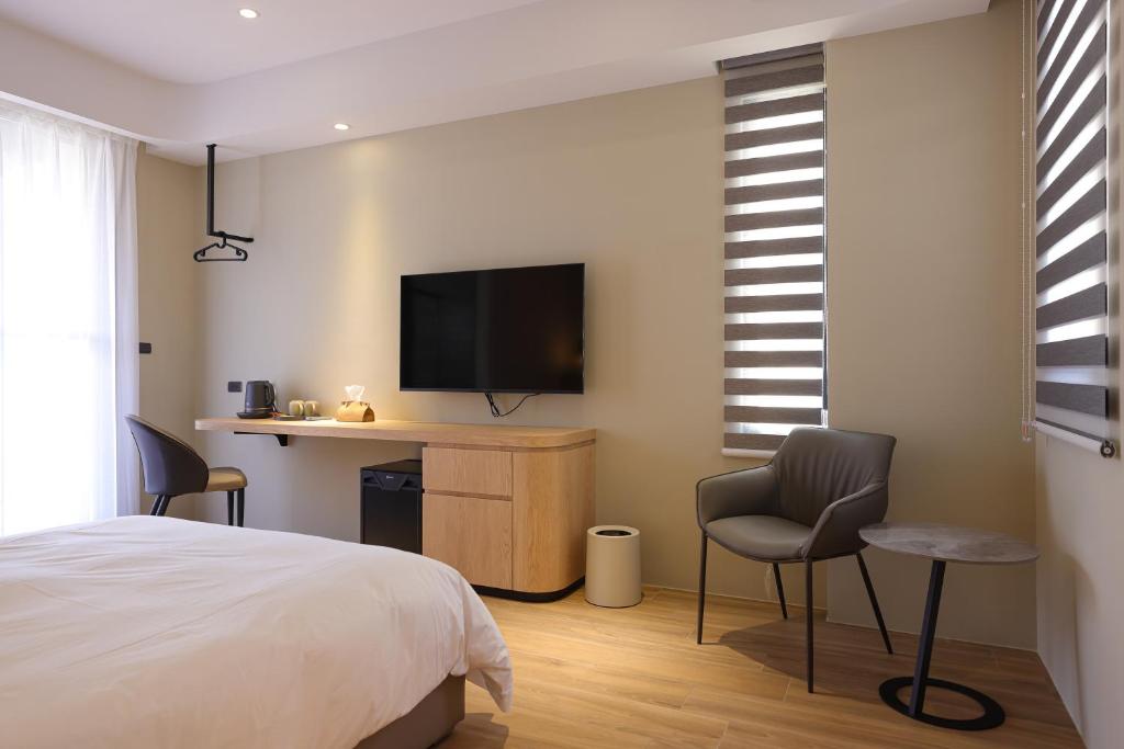 TV a/nebo společenská místnost v ubytování Sea Thought B&B