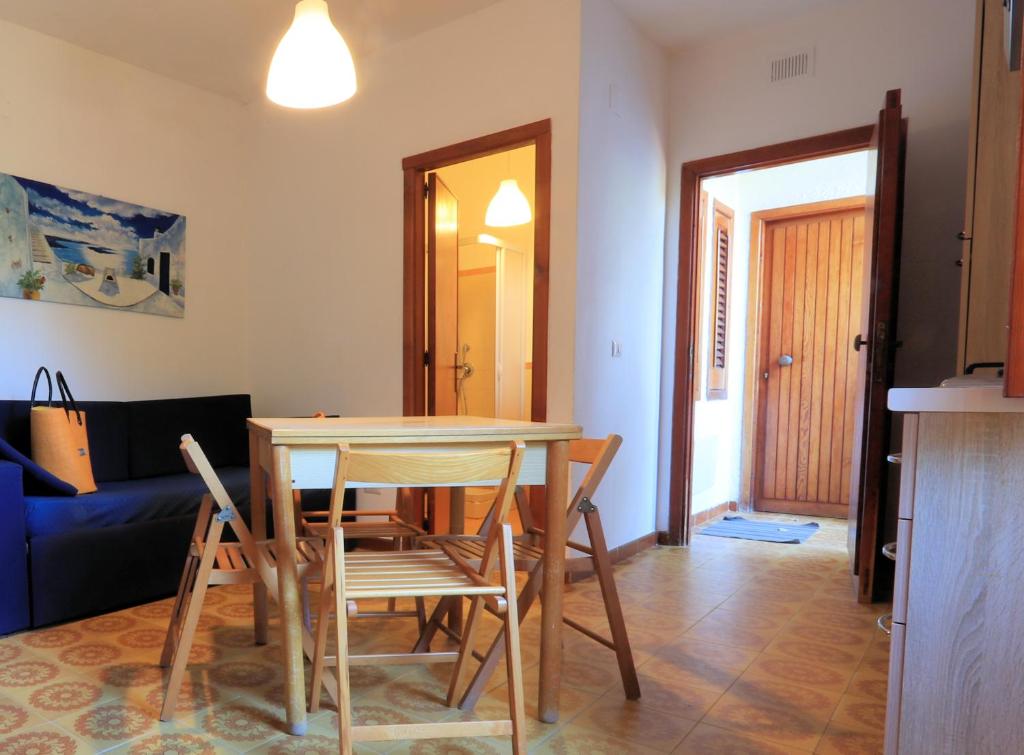 Posedenie v ubytovaní Testa di Monaco - Basic Beach Accommodations