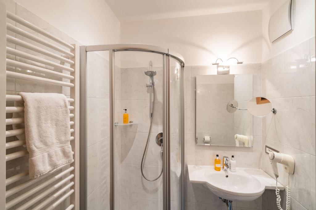 Koupelna v ubytování Hotel Wessobrunn
