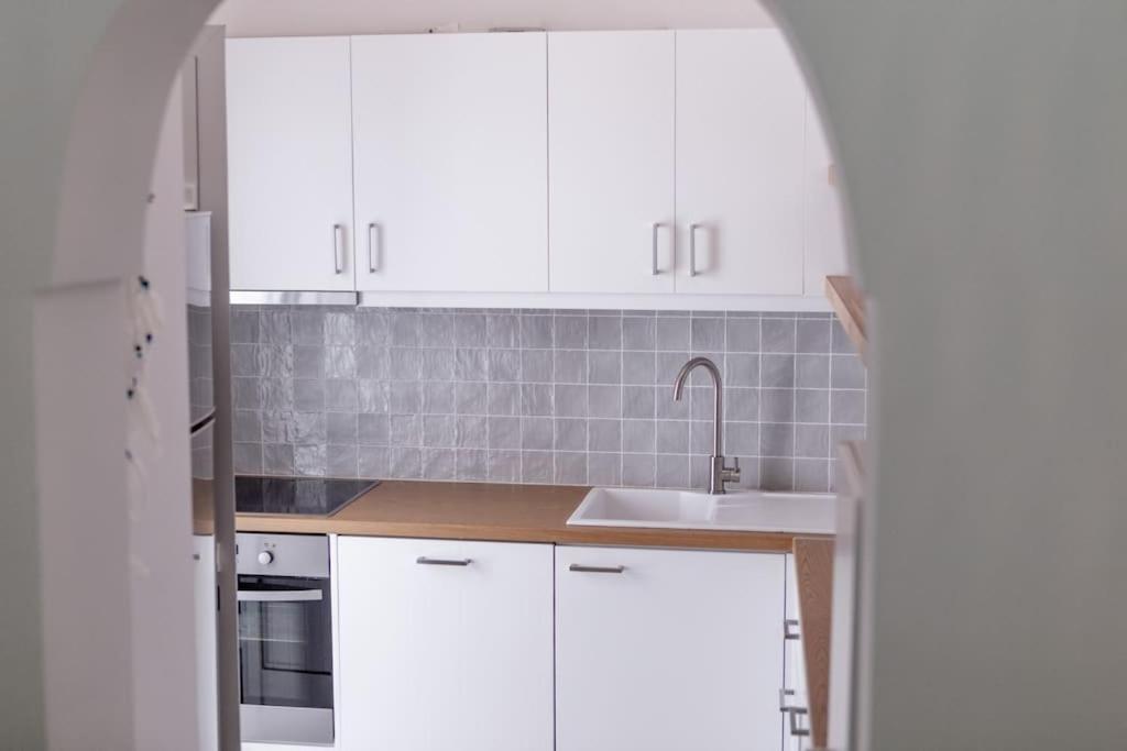 Una cocina o kitchenette en The View