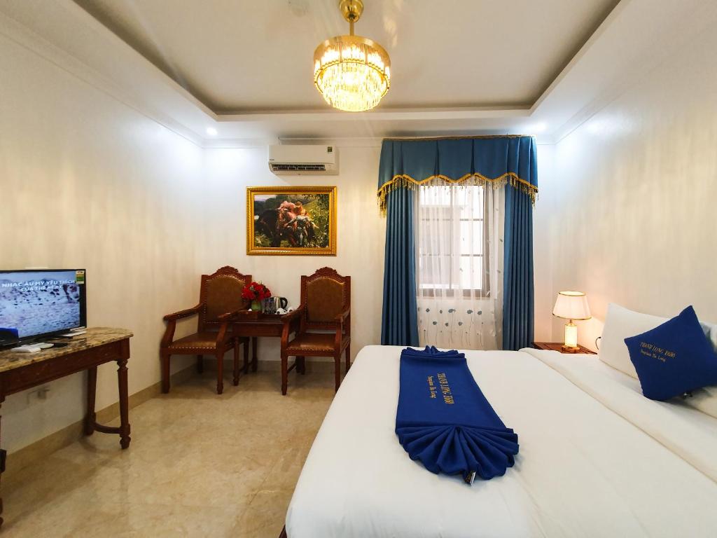 Thành Long Hotel Ha Long - 豪华三重房间