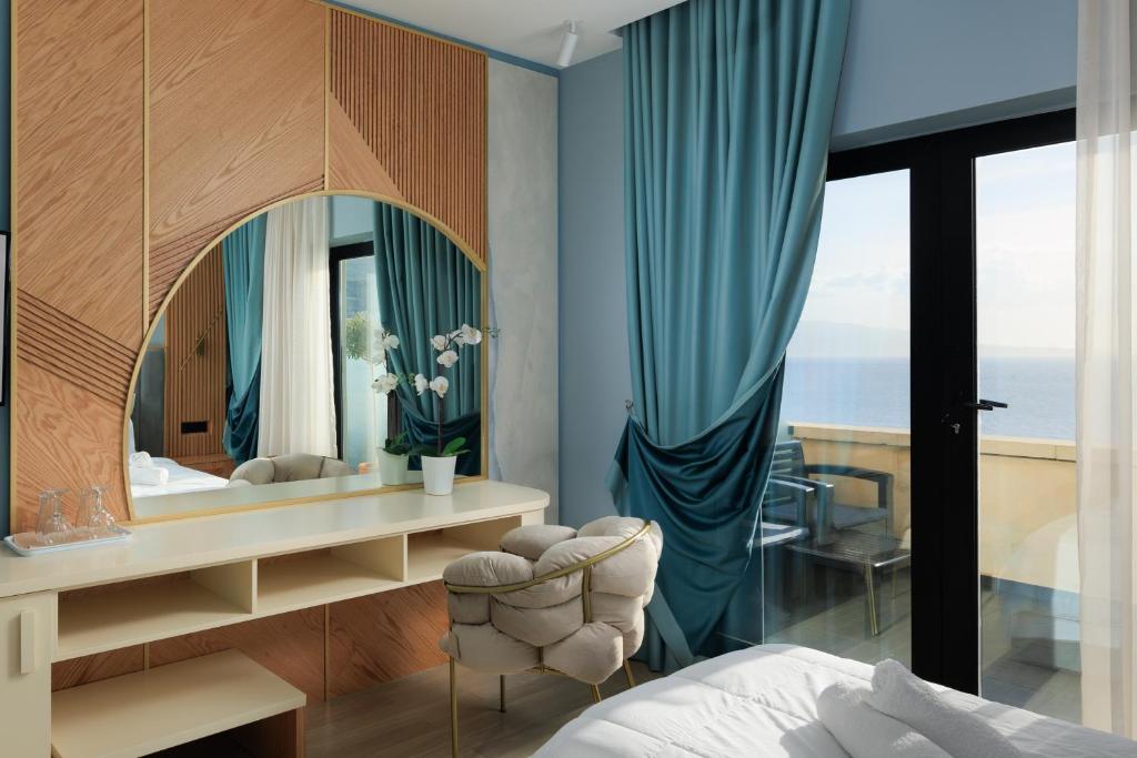 Postel nebo postele na pokoji v ubytování Hotel Brilant Saranda