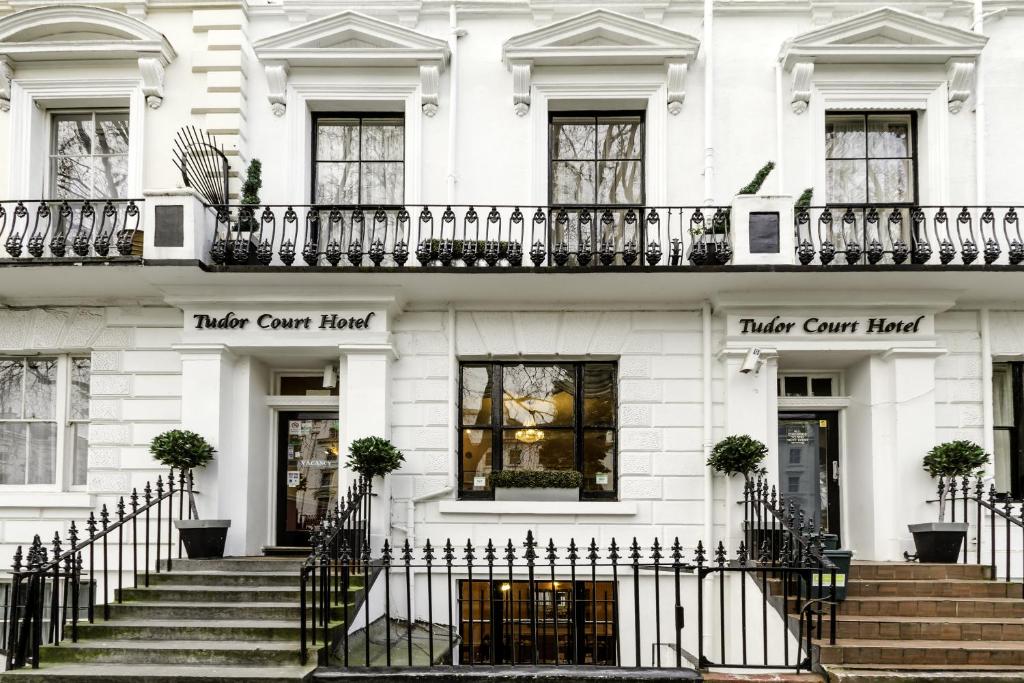 Gallery image of Tudor Court Hotel in London