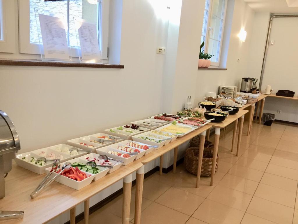Jedlo v ubytovaní bed & breakfast alebo blízkom okolí