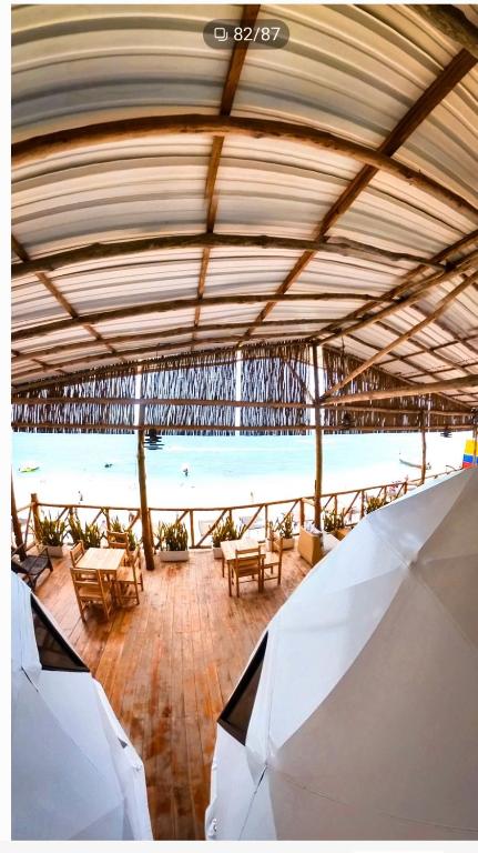 Restaurace v ubytování La Cabaña Glamping Geronimo