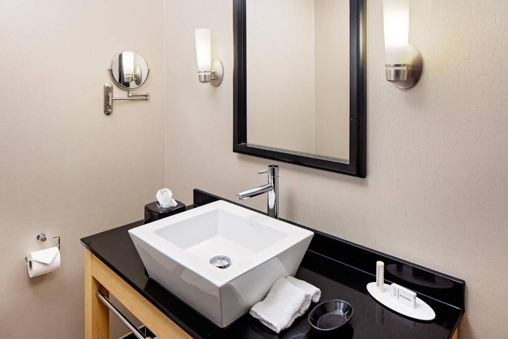 SpringHill Suites by Marriott Green Bay photo