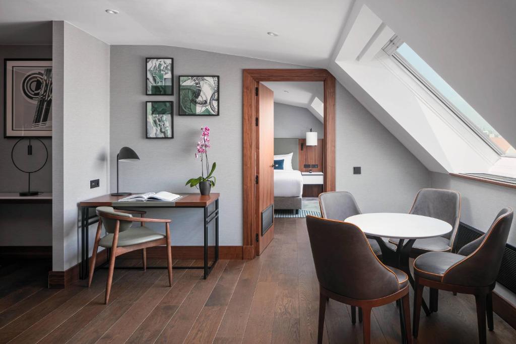 Prague Marriott Hotel - Resim 13