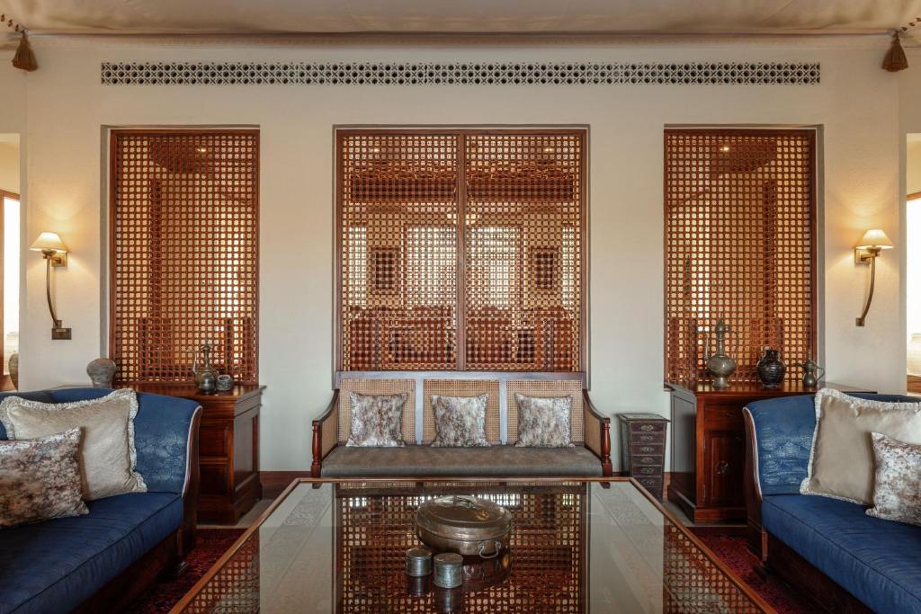 Posezení v ubytování Al Maha, a Luxury Collection Desert Resort & Spa, Dubai