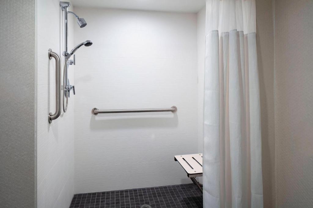Fairfield Inn & Suites by Marriott Providence Airport Warwick photo