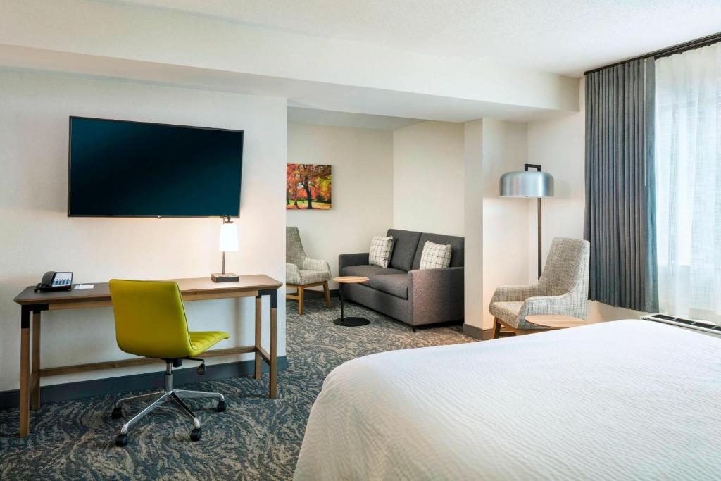 Fairfield Inn & Suites by Marriott Providence Airport Warwick photo