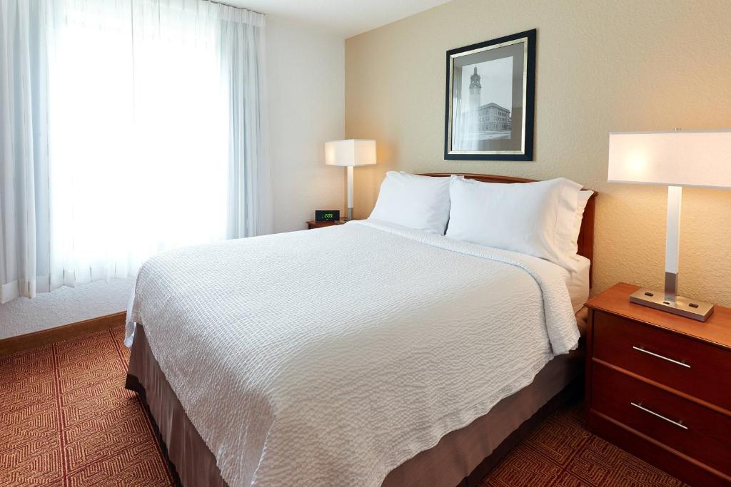 TownePlace Suites by Marriott Minneapolis Downtown/North Loop photo