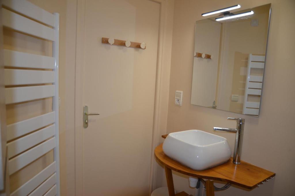 Kúpeľňa v ubytovaní Le Repaire du Loup blanc