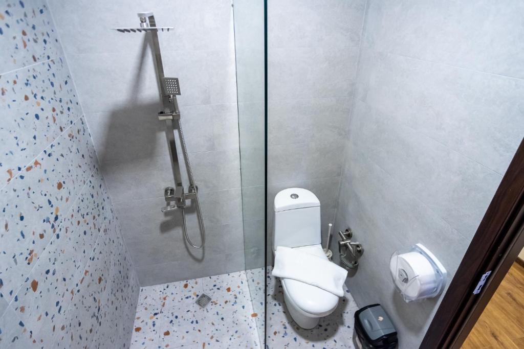Koupelna v ubytování Tiflis Hotel