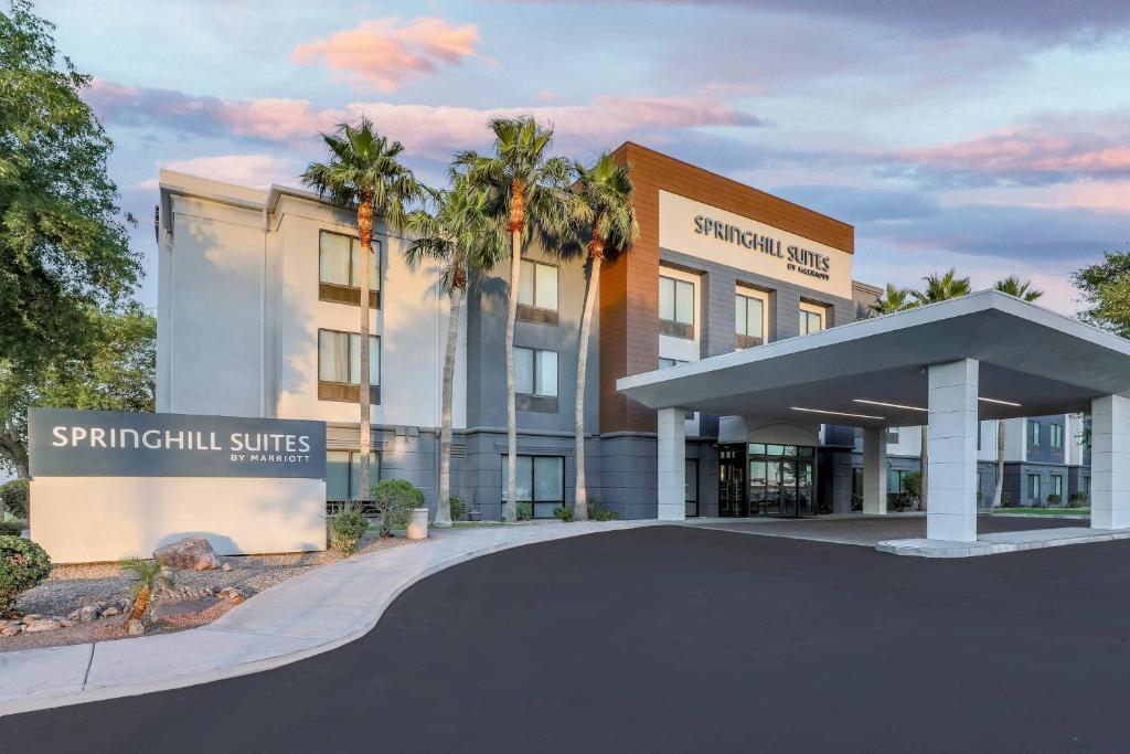 a rendering of the entrance to the springhill suites hotel at SpringHill Suites by Marriott Yuma in Yuma