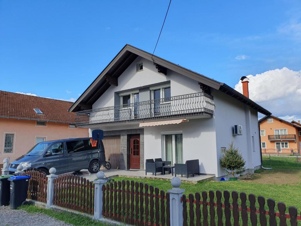 Budova, v ktorej sa apartmán nachádza