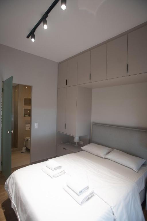 Acropolis Vibes Apartments - 18