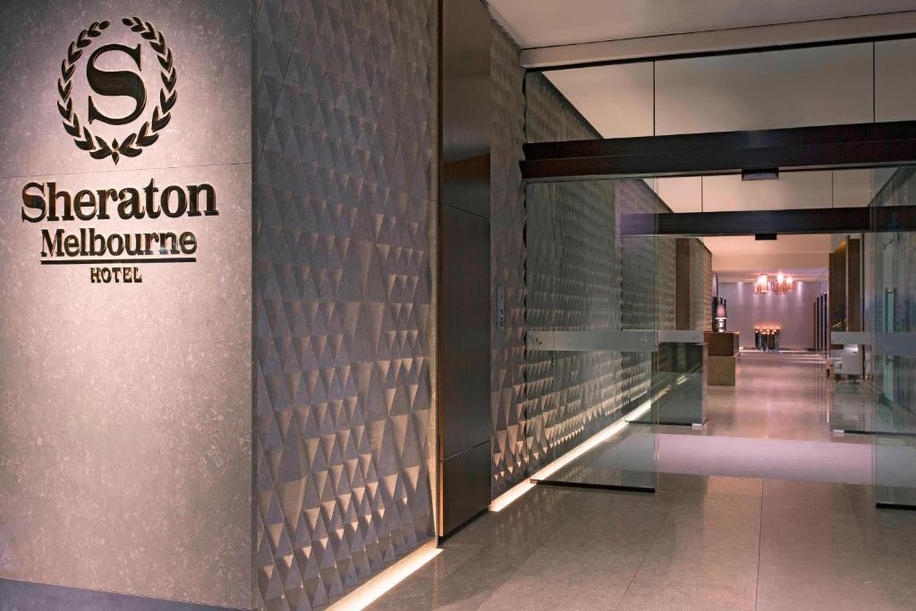 Certifikát, hodnocení, plakát nebo jiný dokument vystavený v ubytování Sheraton Melbourne Hotel