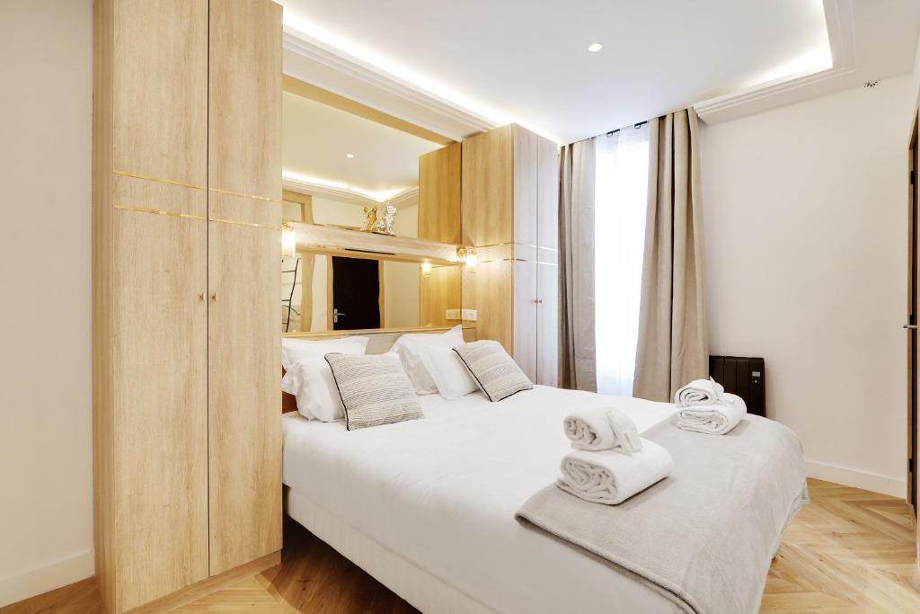 Fotografia z galérie ubytovania OFF Majesti Upper Marais Apartment- Rue du Faubourg Saint-Martin v Paríži