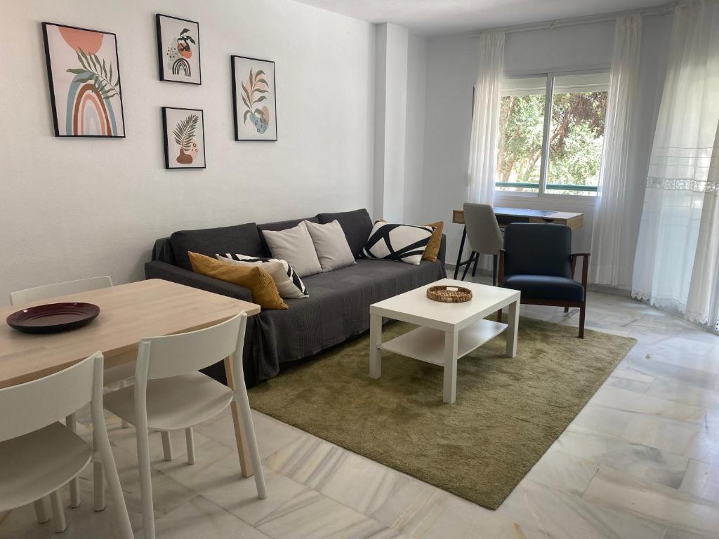 Posedenie v ubytovaní ¡NUEVO! Zona tranquila cerca de la playa de La Carihuela
