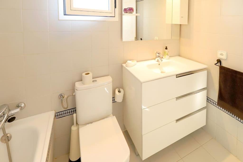 Kúpeľňa v ubytovaní Jazmin, 3 bed in Los Mojones
