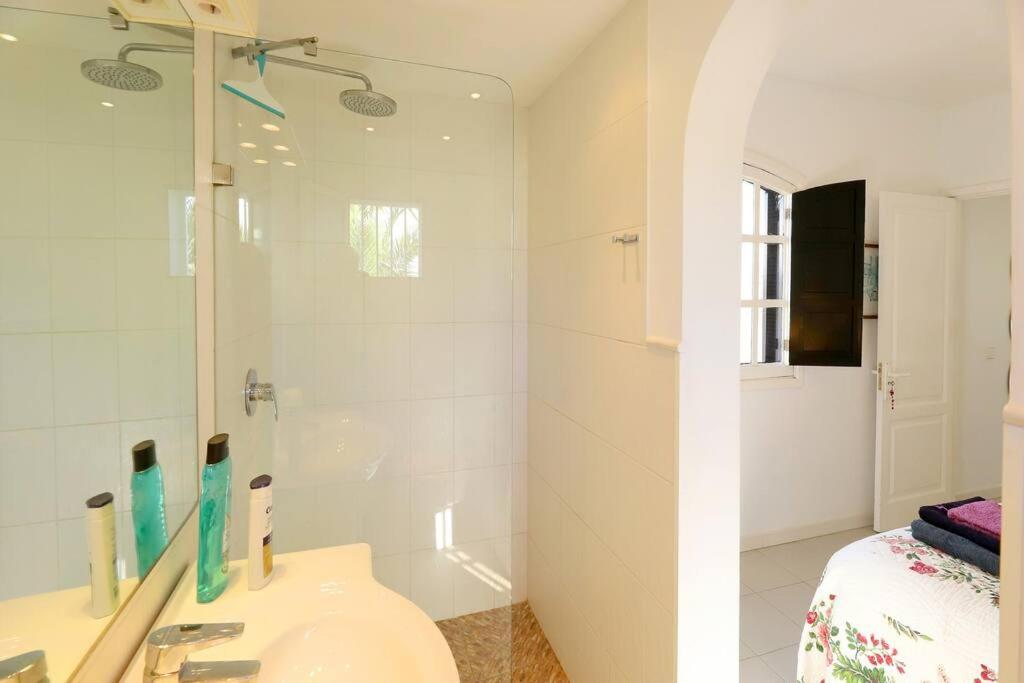 Kúpeľňa v ubytovaní Jazmin, 3 bed in Los Mojones