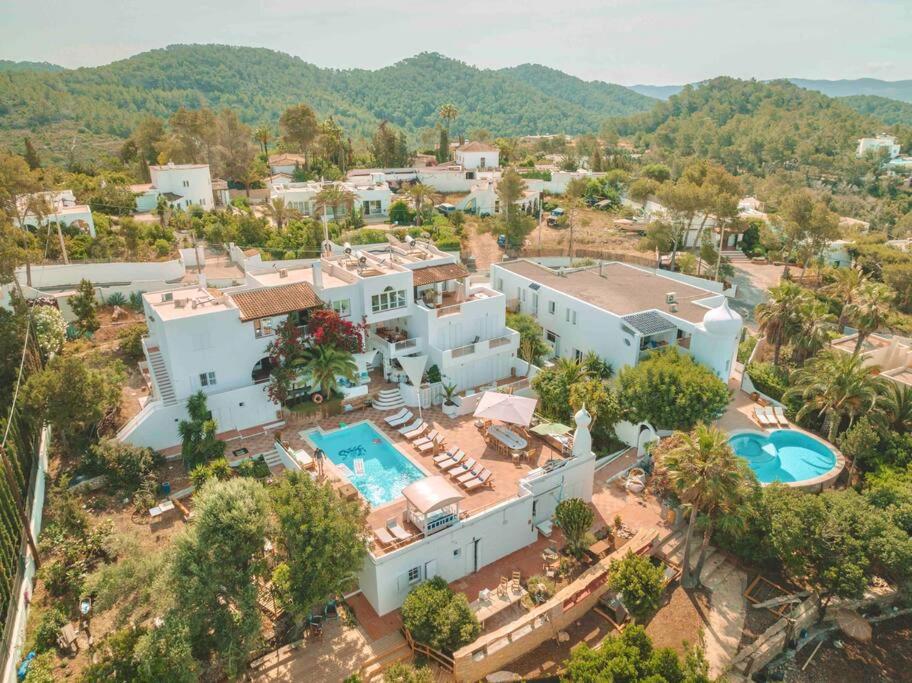 Zdjęcie z galerii obiektu Seaview Villa w mieście San Antonio