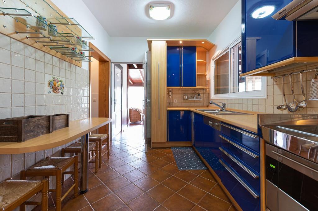 Kuchyň nebo kuchyňský kout v ubytování Ecofinca Selva Doramas