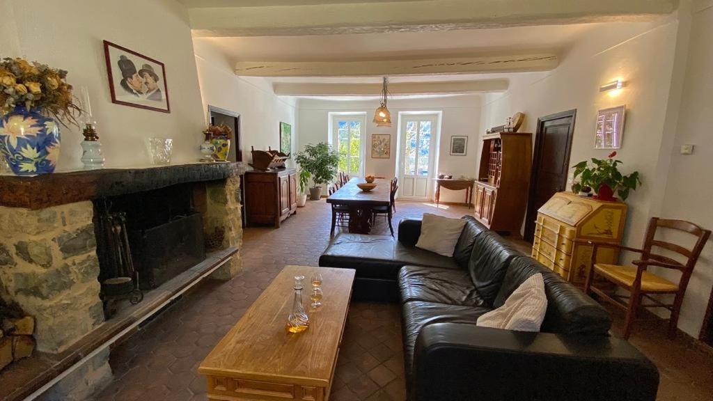 Posedenie v ubytovaní Mas Bella Vida - Chambres d'Hôtes