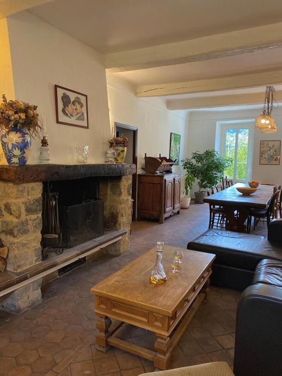 Posedenie v ubytovaní Mas Bella Vida - Chambres d'Hôtes