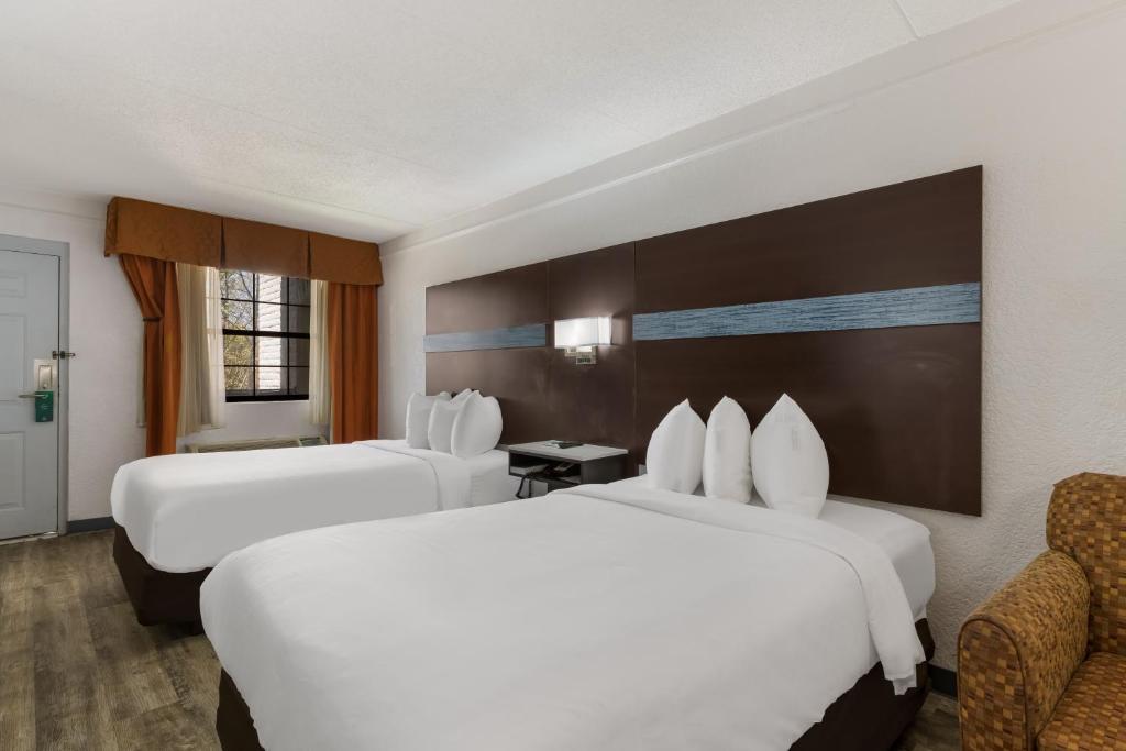 Quality Inn & Suites Airport photo