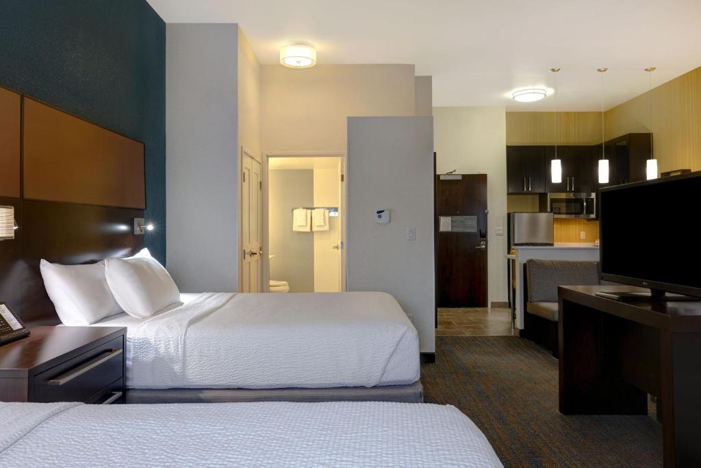 Postel nebo postele na pokoji v ubytování Residence Inn by Marriott Pullman