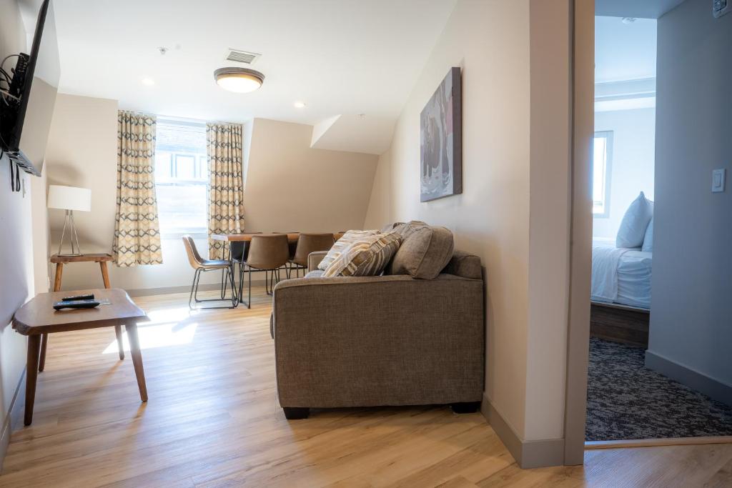 Basecamp Suites Banff photo