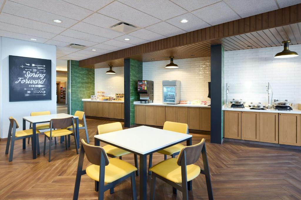 Restaurace v ubytování Fairfield by Marriott Inn & Suites Hagerstown