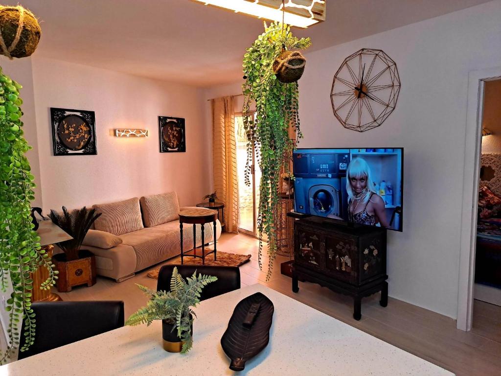 https://cf.bstatic.com/xdata/images/hotel/max1024x768/447087634.jpg?k=ec91f694a03f71871c4d3d19fefdca01c06f4a07301d43efa7820fe47c560dde&o=&hp=1