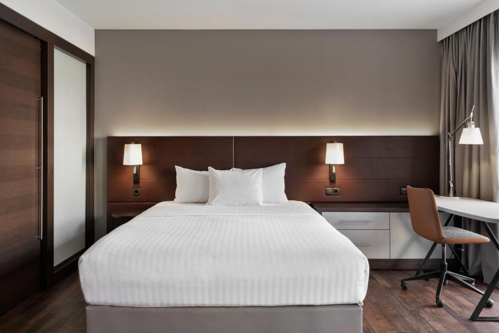 Residence Inn by Marriott Munich City East - Resim 16