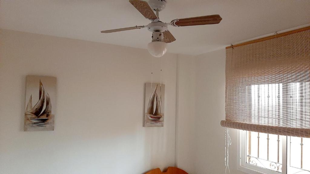 Fotografia z galérie ubytovania Apartamento de 2 dormitorios, gran terraza, vistas al mar cerca playa Carvajal v destinácii Benalmádena