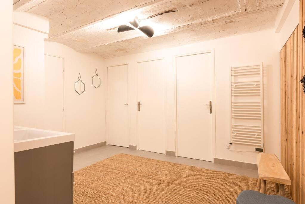 Fotografia z galérie ubytovania Design architect Loft for 10 guests near metro v Paríži