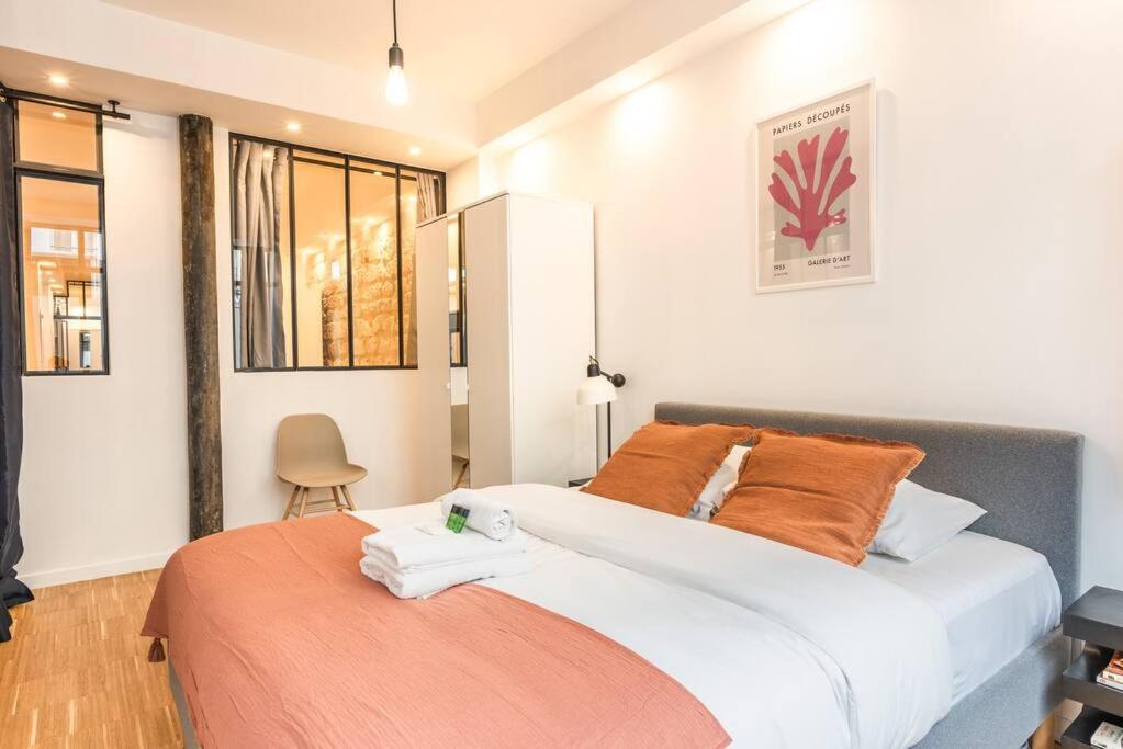Fotografia z galérie ubytovania Design architect Loft for 10 guests near metro v Paríži
