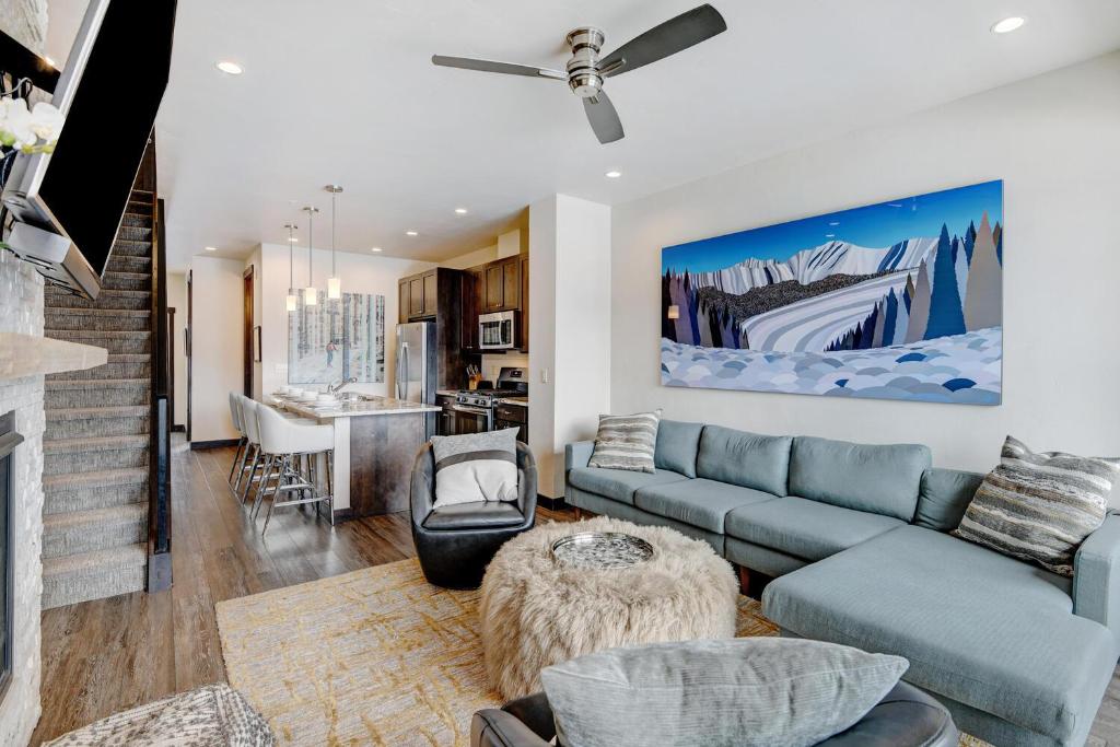 Gallery image of New Luxury Villa 296 I Rooftop Hot Tub I Great Views I Best Price I FREE Adventures Daily in Winter Park