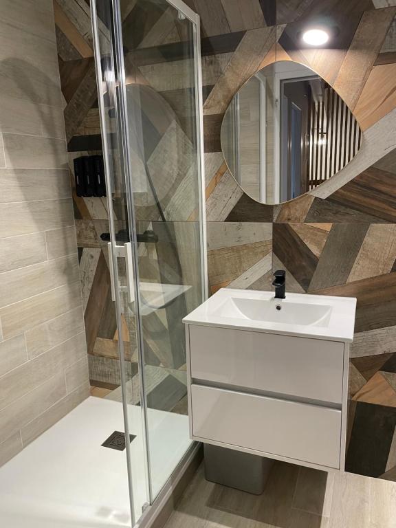 Kúpeľňa v ubytovaní Maison chaleureuse entre pins et océan