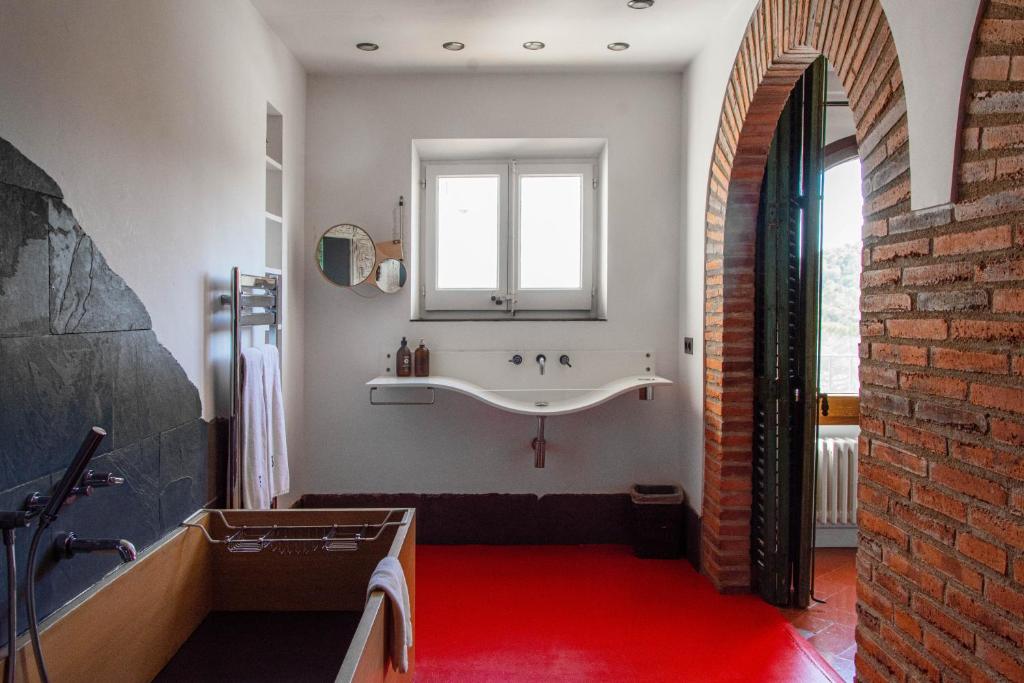 Koupelna v ubytování Finca Bell-Lloc
