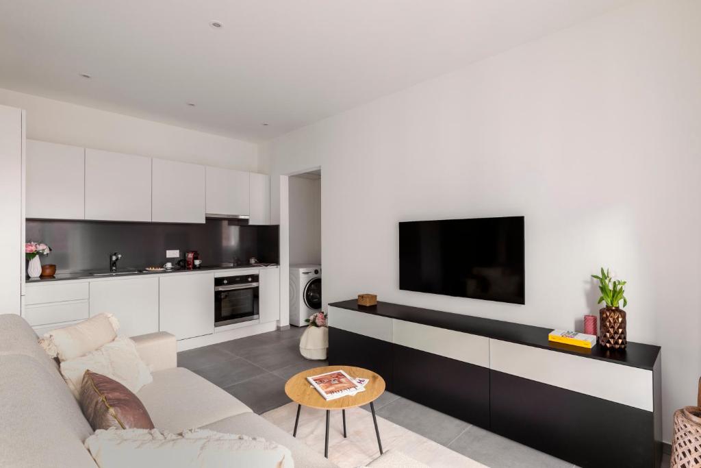 Lugano Superior Suites - Free Parking - Resim 45